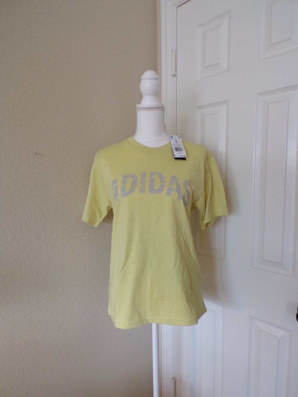 Adidas Women's W C Camo Tee Size XL Wonder Alumina Yellow Logo Graphic